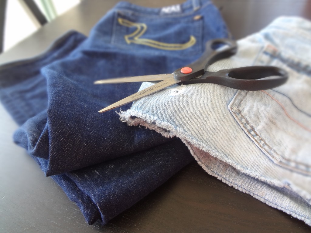 how to diy shorts, how to diy denin cut off shorts, make your own denim shorts