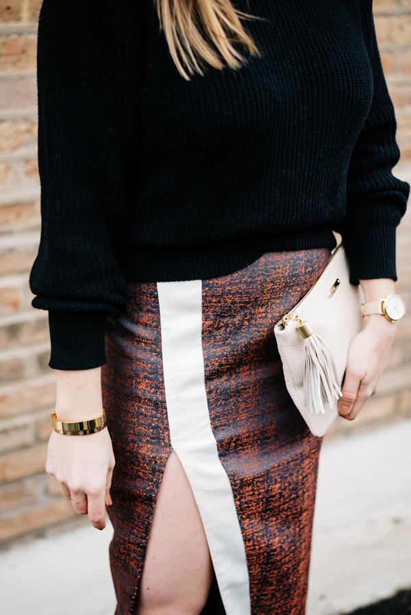 maxi-skirt-with-white-stripe