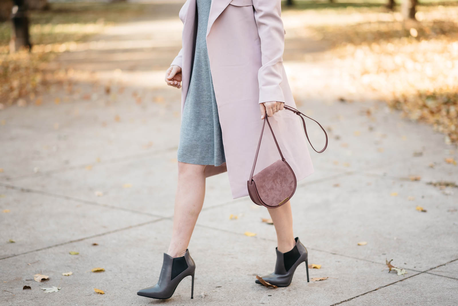 how-to-wear-pastels-in-the-winter-when-its-cold